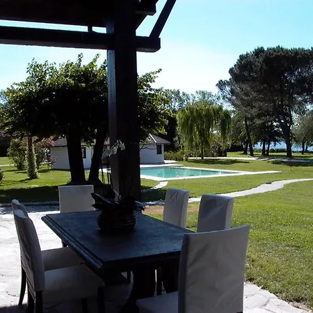 Villa Sleeps 10 With Pool Air Con And Wifi