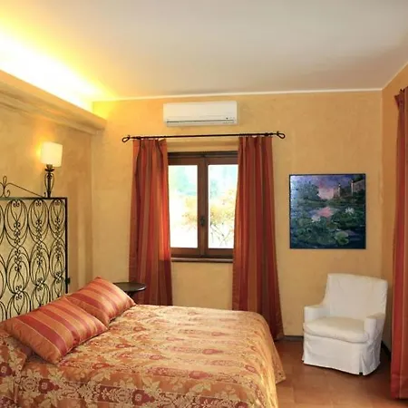 Sleeps 10 With Pool Air Con And Wifi * Stresa