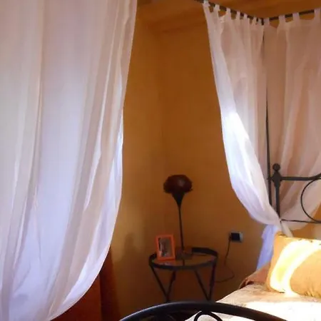 Sleeps 10 With Pool Air Con And Wifi Stresa