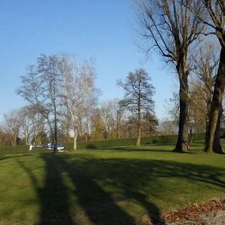 Sleeps 10 With Pool Air Con And Wifi Villa Stresa
