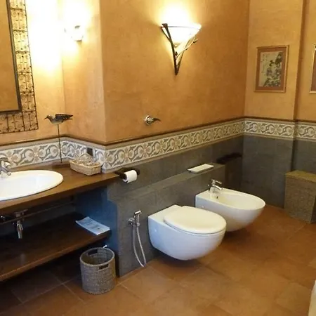 Sleeps 10 With Pool Air Con And Wifi